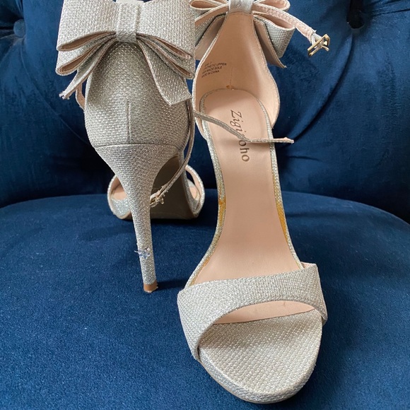 Heels - Picture 2 of 3